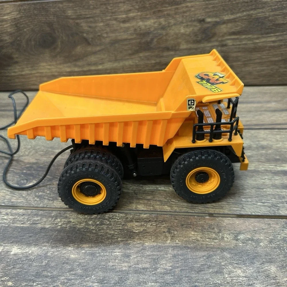 1987‎ The Cat 777b Remote Control